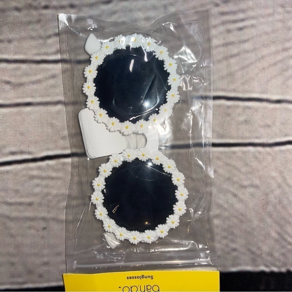Bando daisy sunglasses - Picture 2 of 2